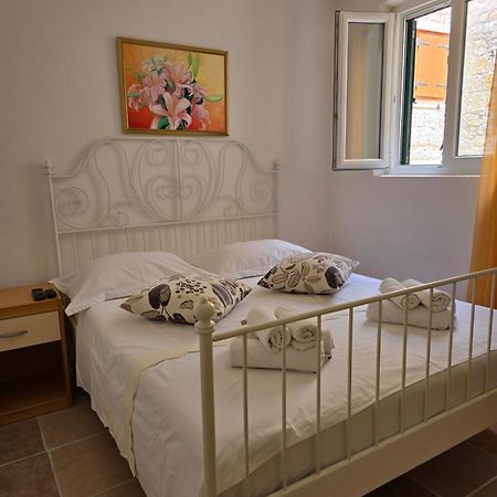 Apartmani Marija Baska Voda Luaran gambar